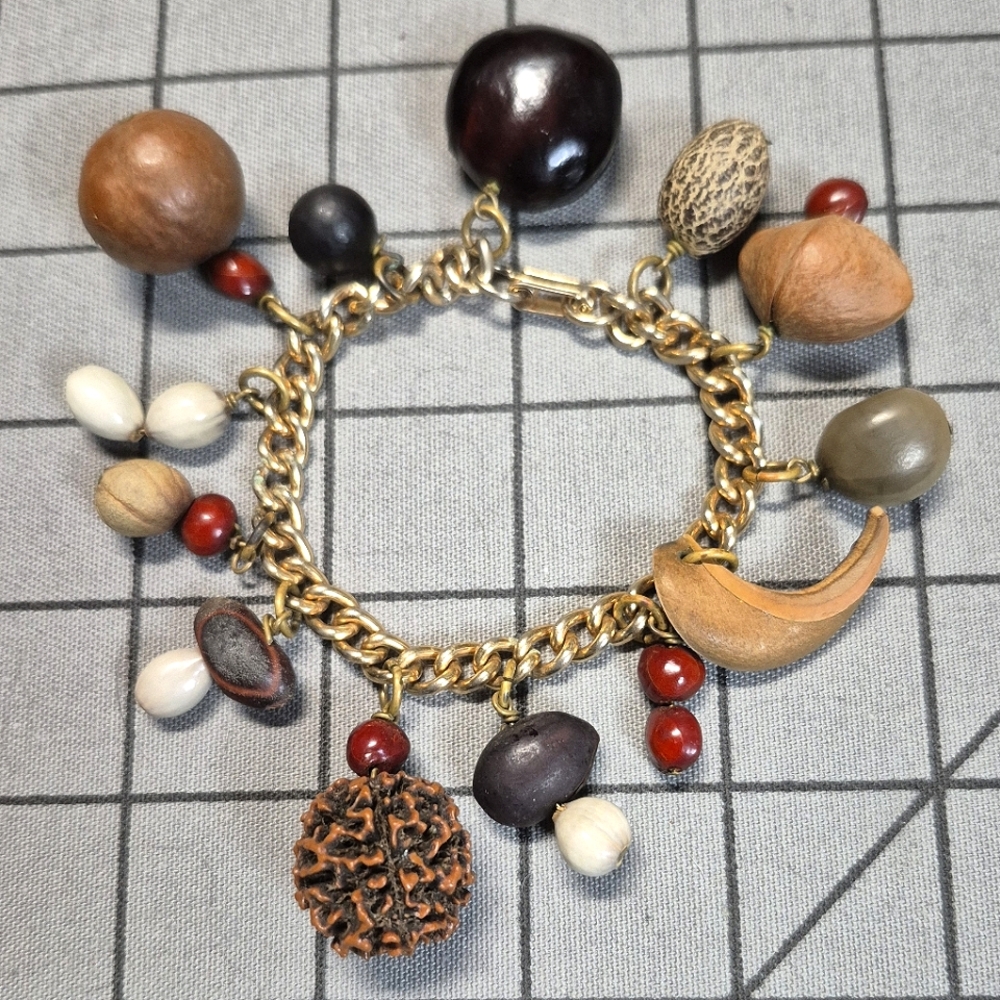 Vintage Women's Beaded Charm Gold Toned Chain Bracelet